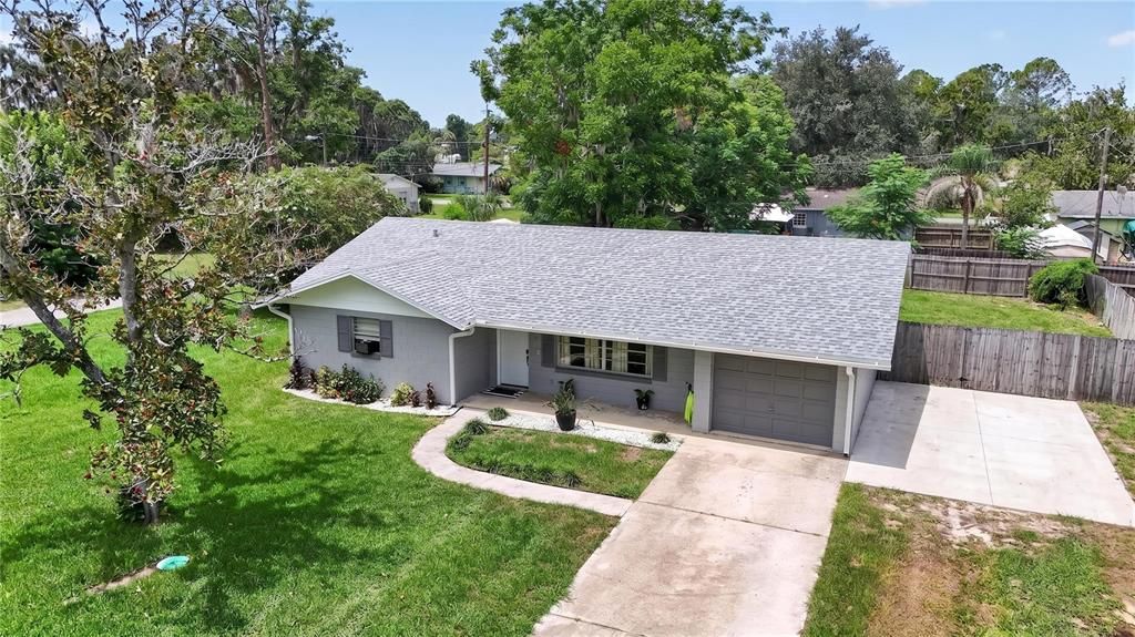 For Sale: $249,900 (2 beds, 1 baths, 1270 Square Feet)