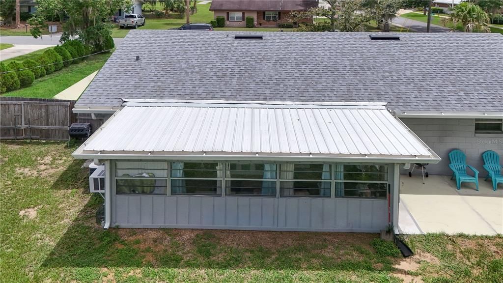 For Sale: $249,900 (2 beds, 1 baths, 1270 Square Feet)