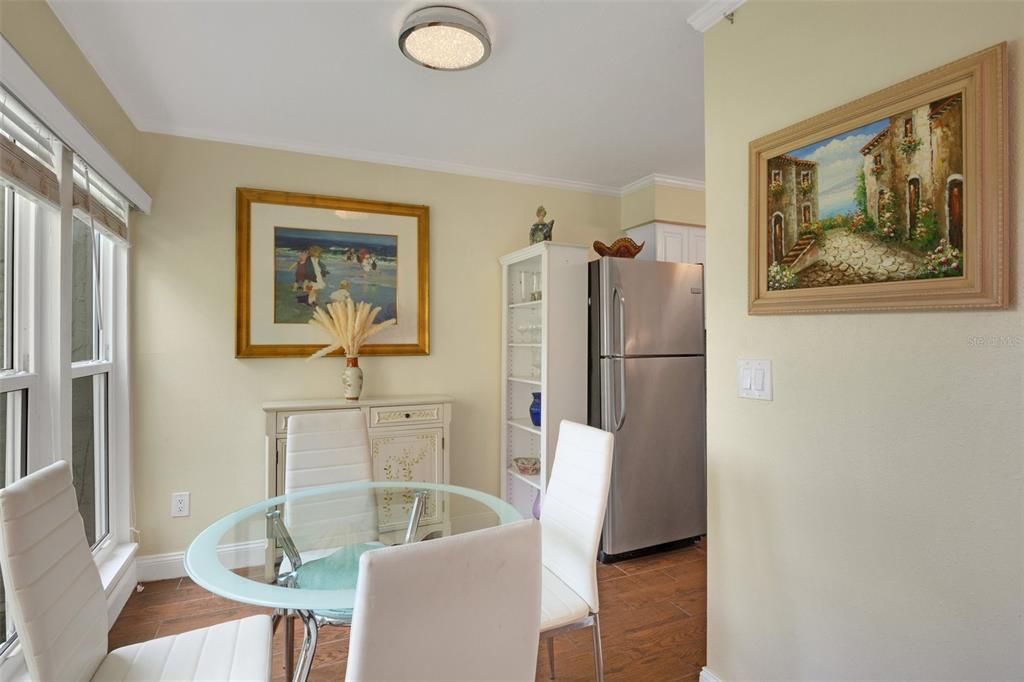 For Sale: $159,000 (1 beds, 1 baths, 768 Square Feet)