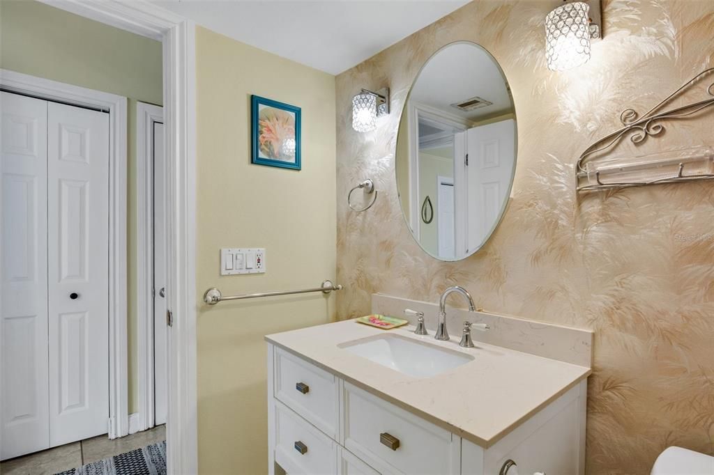 For Sale: $159,000 (1 beds, 1 baths, 768 Square Feet)