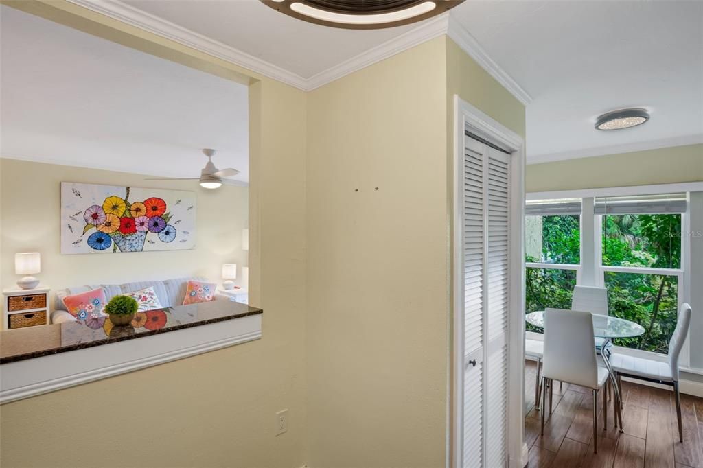 For Sale: $159,000 (1 beds, 1 baths, 768 Square Feet)