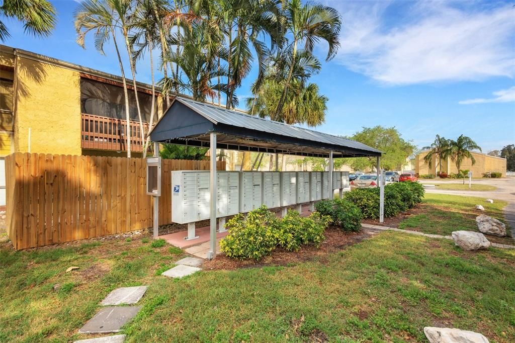 For Sale: $159,000 (1 beds, 1 baths, 768 Square Feet)