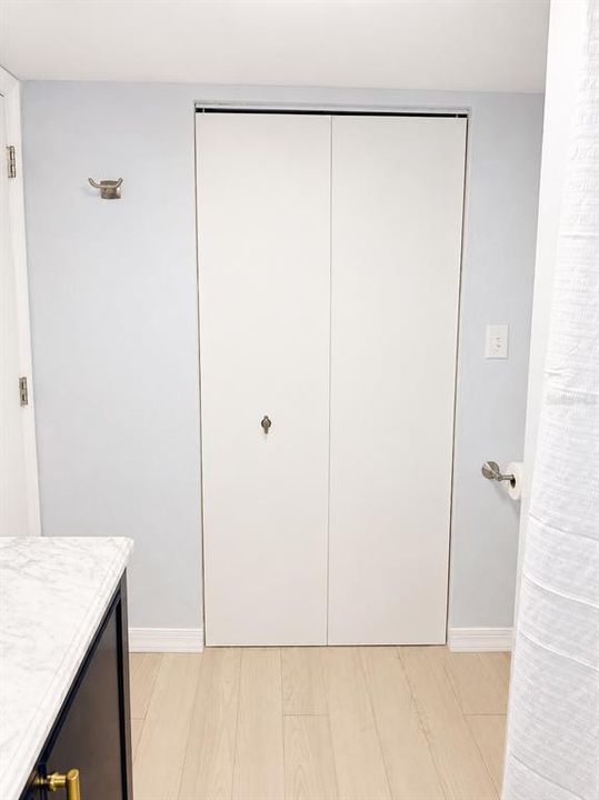En Venta: $573,126 (4 camas, 2 baños, 1451 Pies cuadrados)