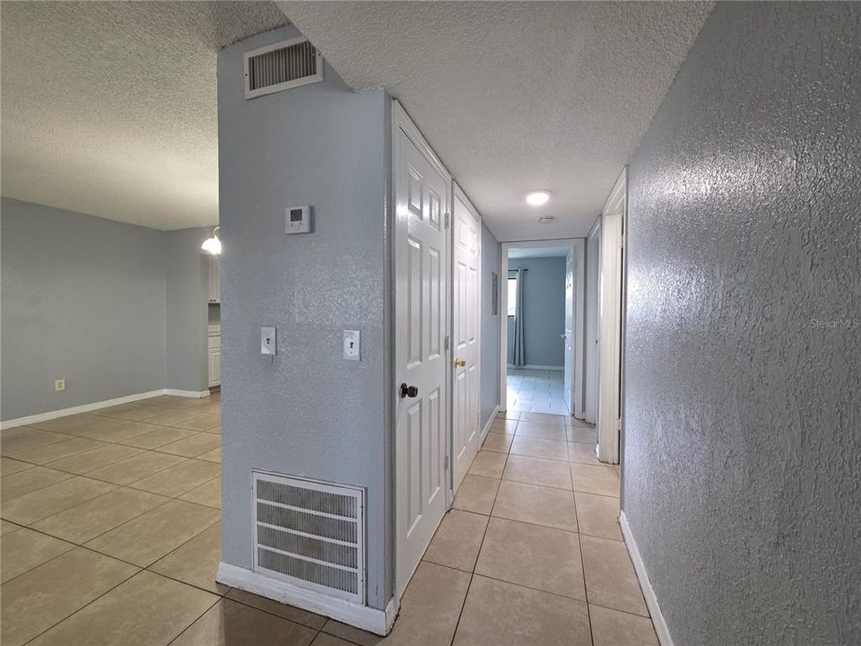 For Rent: $1,625 (3 beds, 2 baths, 1200 Square Feet)