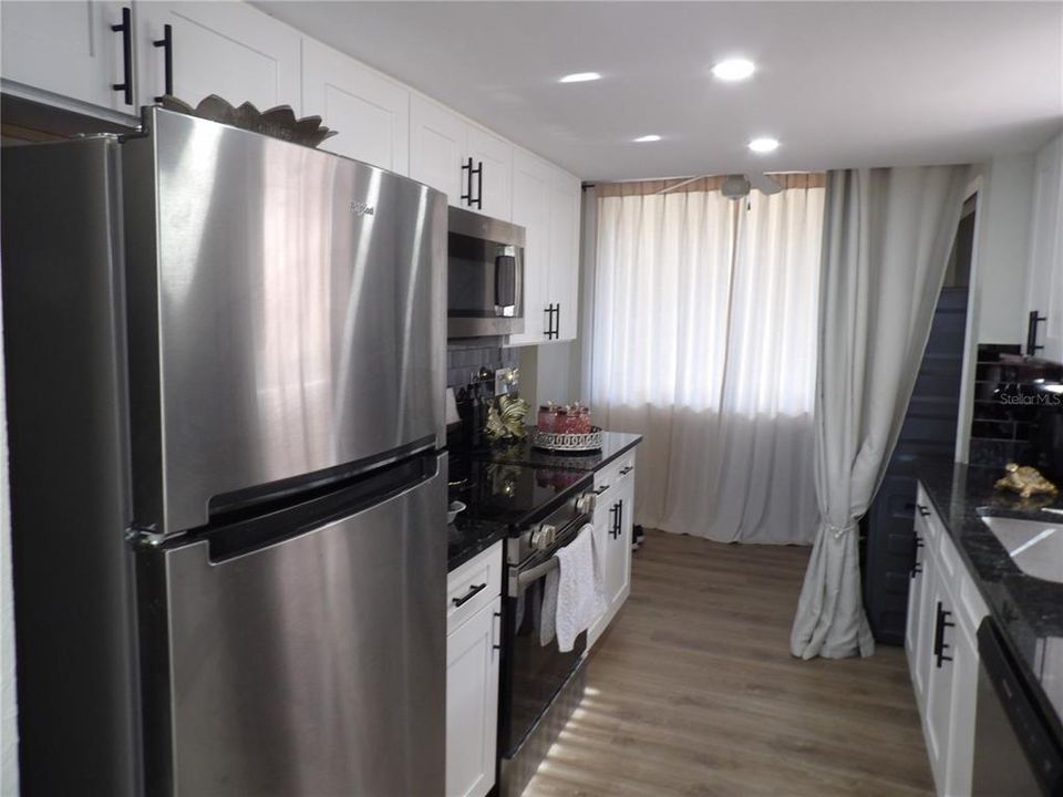 For Sale: $339,000 (2 beds, 2 baths, 1545 Square Feet)