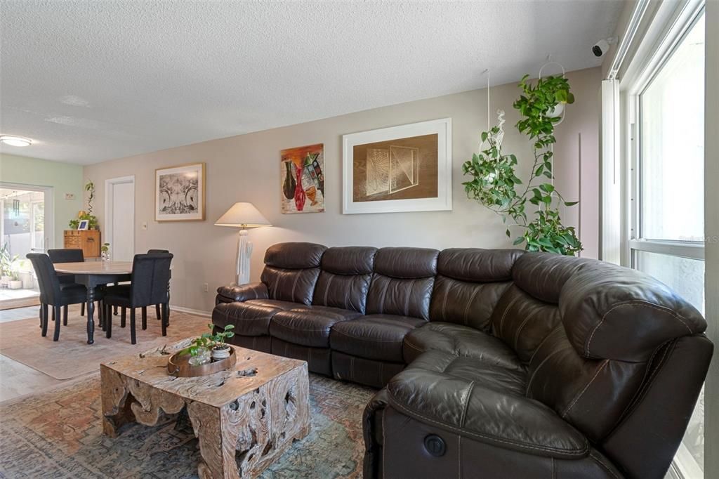 En Venta: $415,000 (2 camas, 2 baños, 1024 Pies cuadrados)
