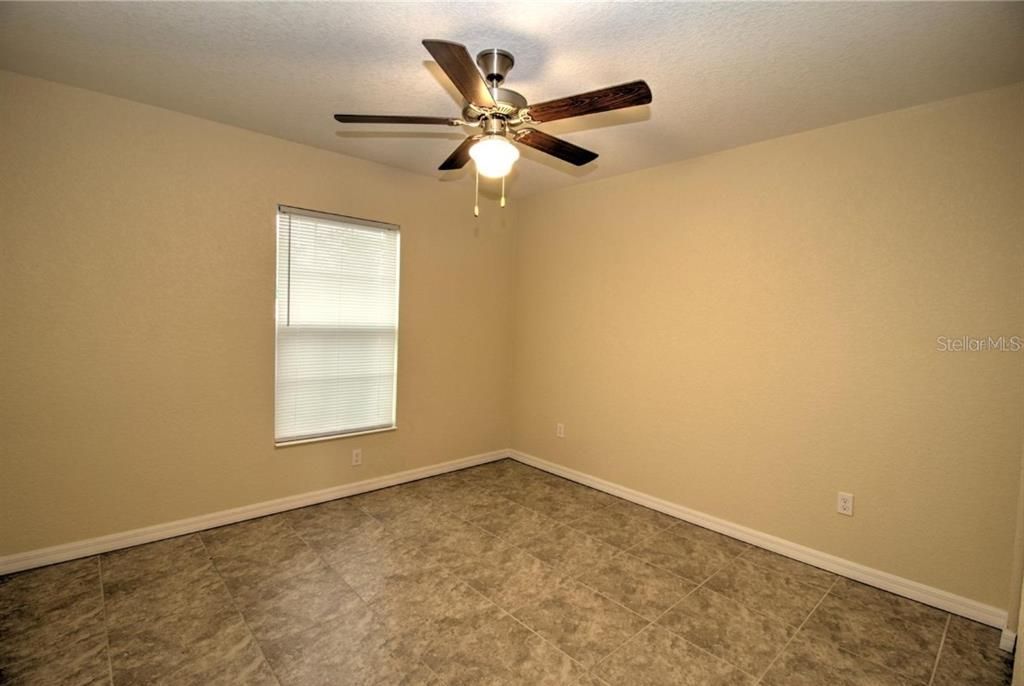 For Rent: $1,800 (3 beds, 2 baths, 1474 Square Feet)