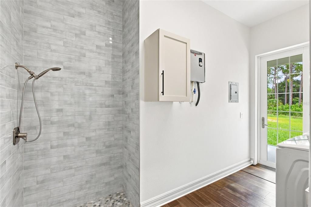En Venta: $4,900,000 (3 camas, 3 baños, 2368 Pies cuadrados)