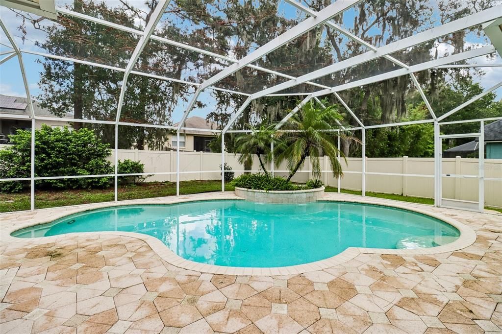 En Venta: $799,000 (4 camas, 3 baños, 3165 Pies cuadrados)