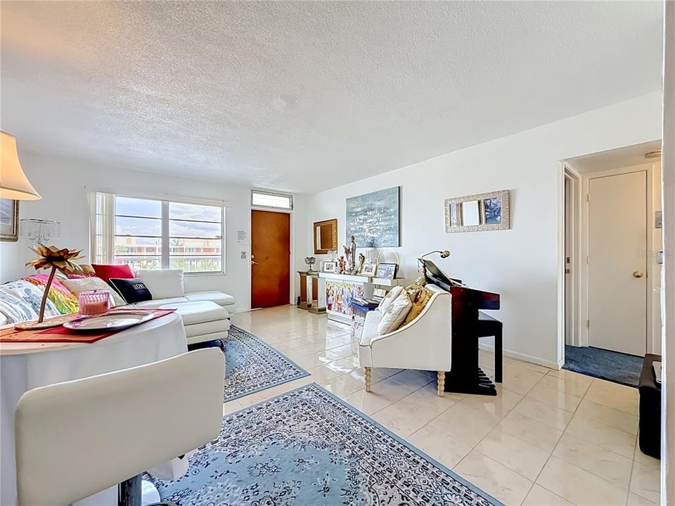 En Venta: $189,999 (2 camas, 1 baños, 1140 Pies cuadrados)