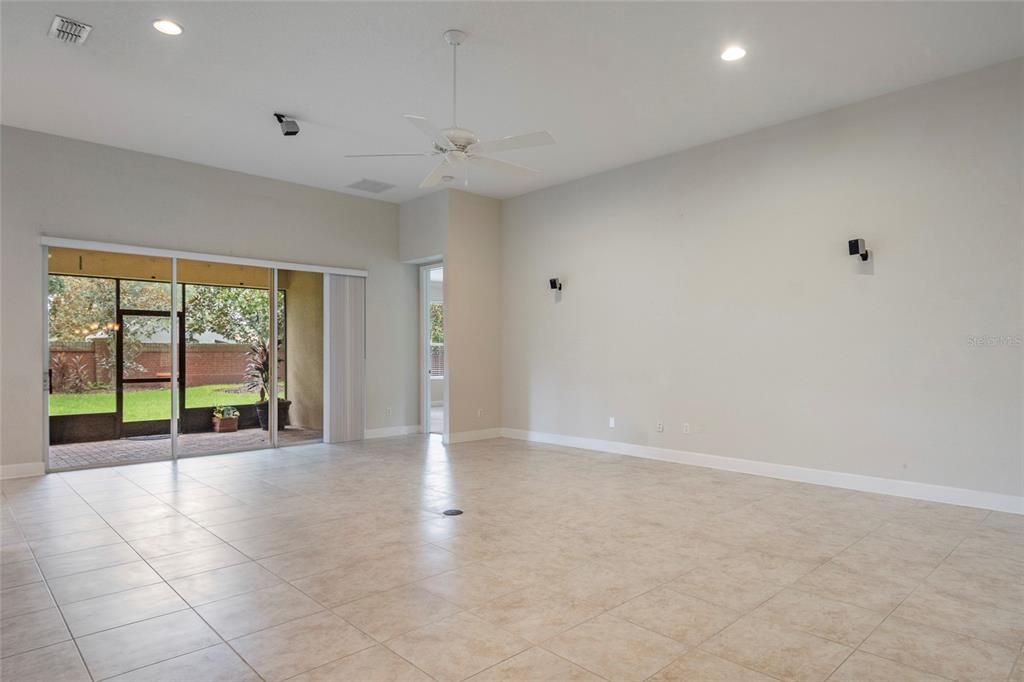 For Sale: $685,000 (3 beds, 3 baths, 2534 Square Feet)