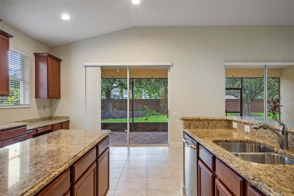For Sale: $685,000 (3 beds, 3 baths, 2534 Square Feet)