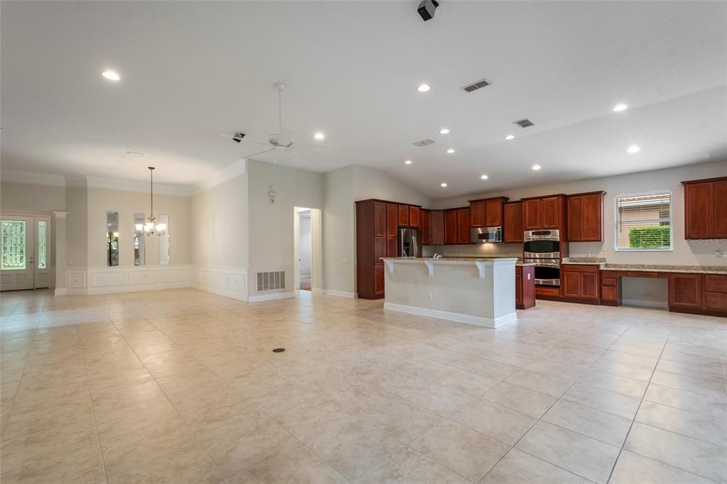 For Sale: $685,000 (3 beds, 3 baths, 2534 Square Feet)
