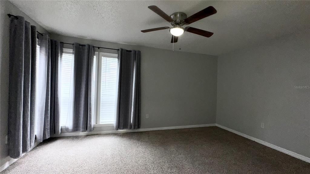 For Rent: $1,399 (1 beds, 1 baths, 759 Square Feet)
