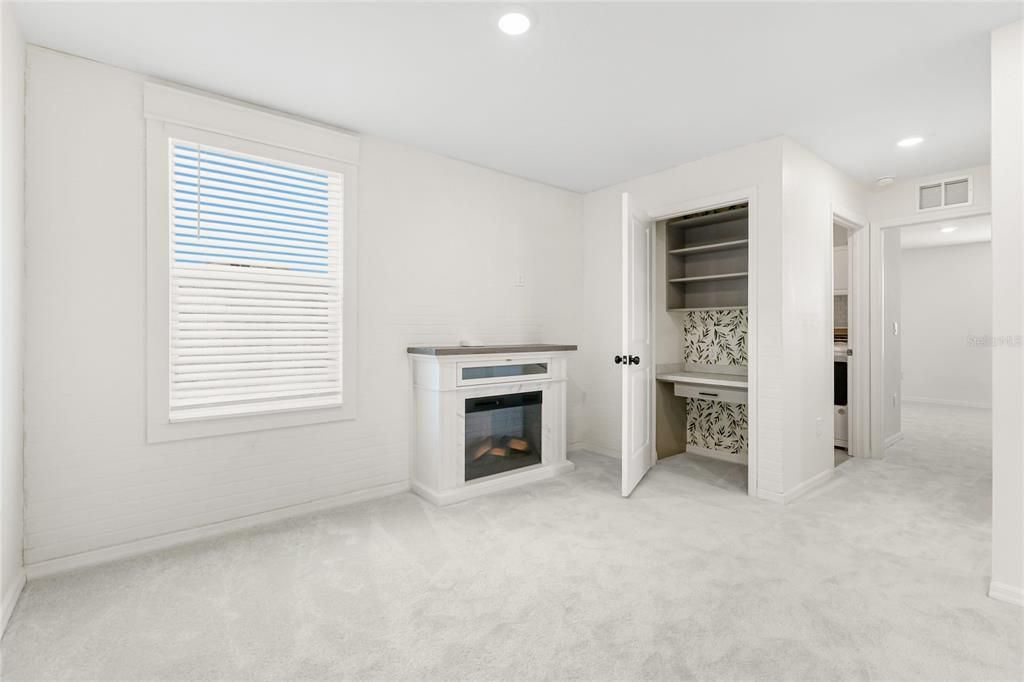 For Sale: $499,000 (4 beds, 2 baths, 2260 Square Feet)