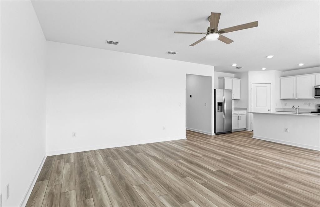 For Sale: $360,170 (3 beds, 2 baths, 1662 Square Feet)