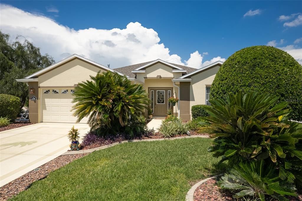For Sale: $279,900 (3 beds, 2 baths, 1646 Square Feet)