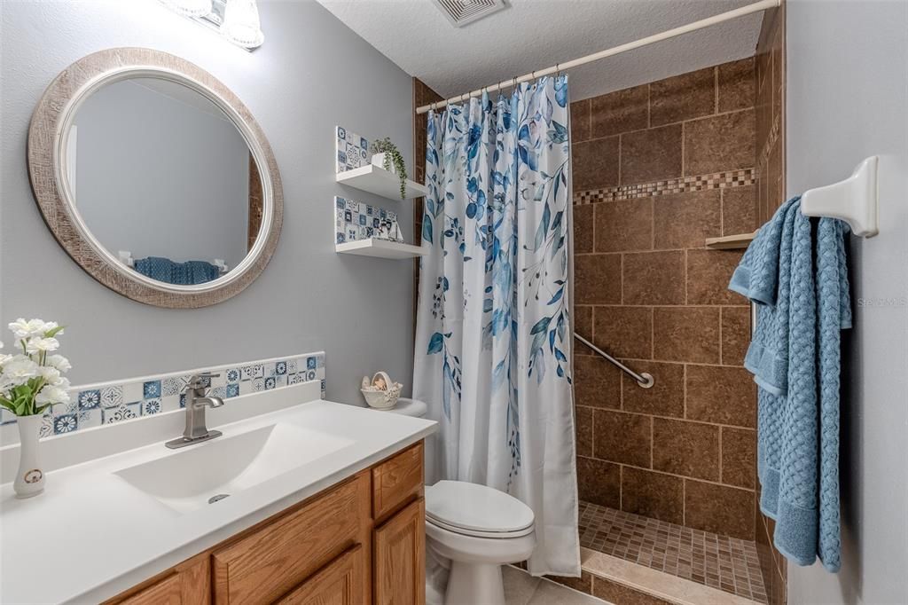 For Sale: $279,900 (3 beds, 2 baths, 1646 Square Feet)