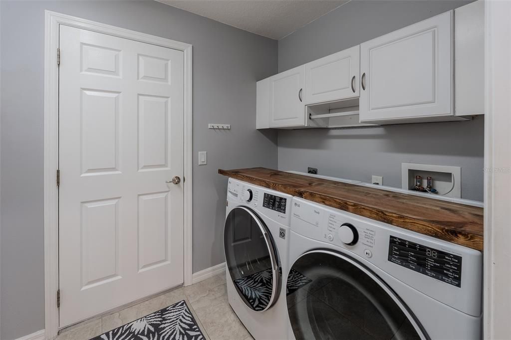 For Sale: $279,900 (3 beds, 2 baths, 1646 Square Feet)