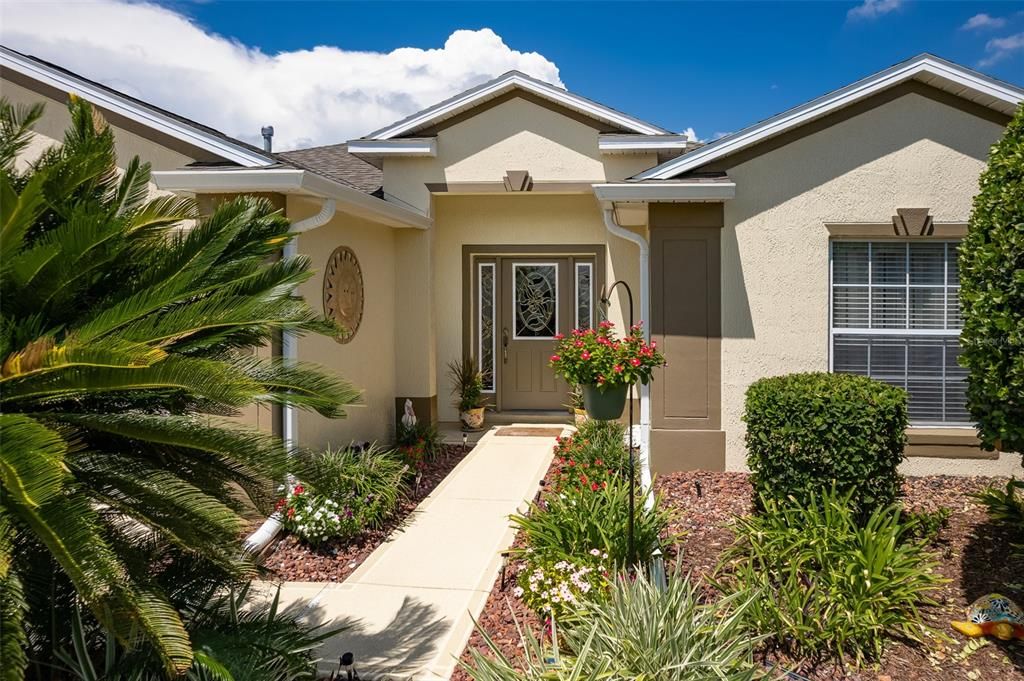 For Sale: $279,900 (3 beds, 2 baths, 1646 Square Feet)