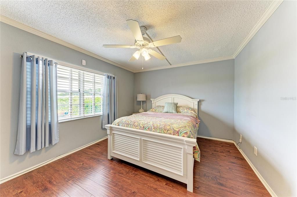 For Sale: $240,000 (2 beds, 2 baths, 1118 Square Feet)