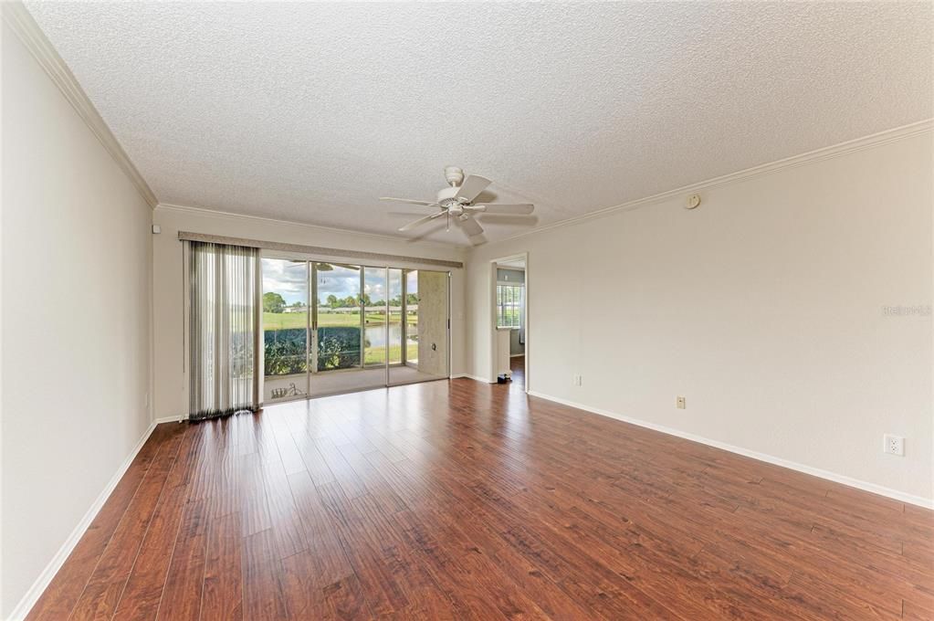For Sale: $240,000 (2 beds, 2 baths, 1118 Square Feet)