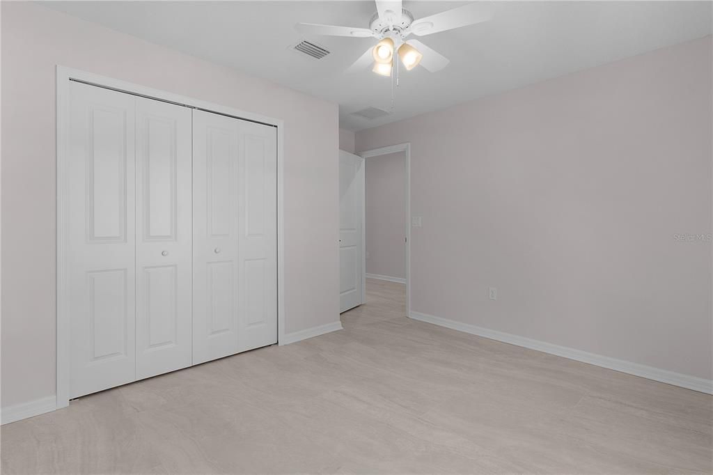 For Sale: $325,000 (3 beds, 2 baths, 1579 Square Feet)