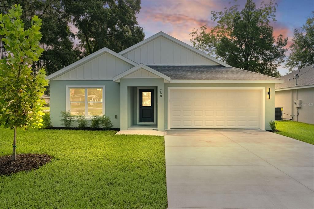For Sale: $325,000 (3 beds, 2 baths, 1579 Square Feet)
