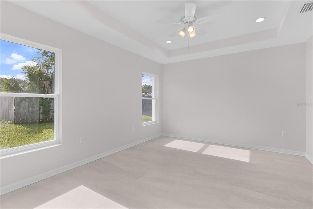 For Sale: $325,000 (3 beds, 2 baths, 1579 Square Feet)