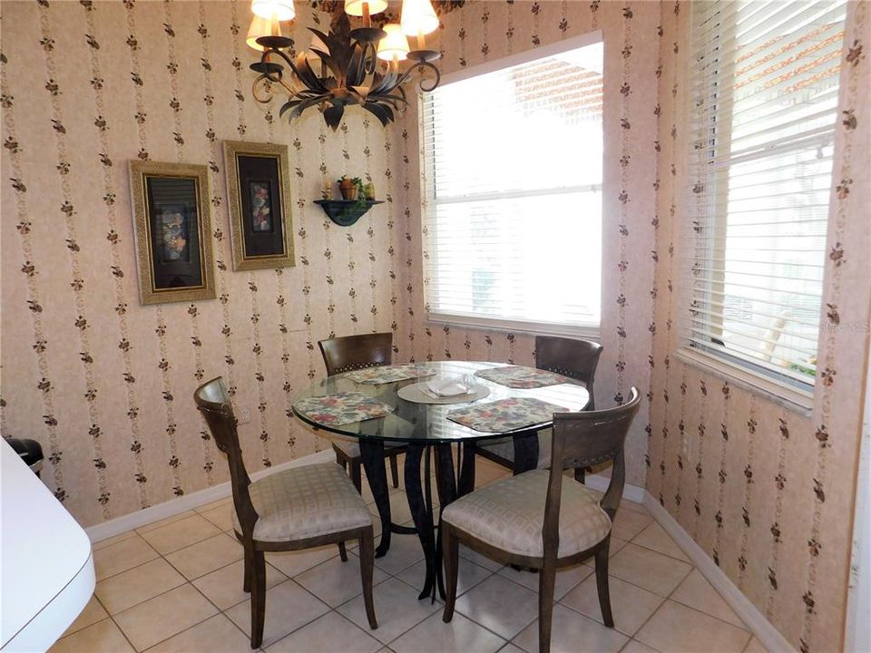 For Rent: $2,750 (3 beds, 2 baths, 2404 Square Feet)