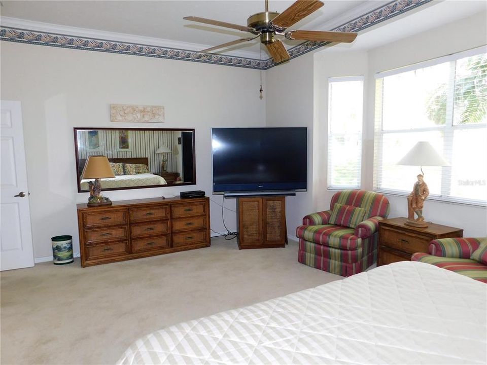 For Rent: $2,750 (3 beds, 2 baths, 2404 Square Feet)