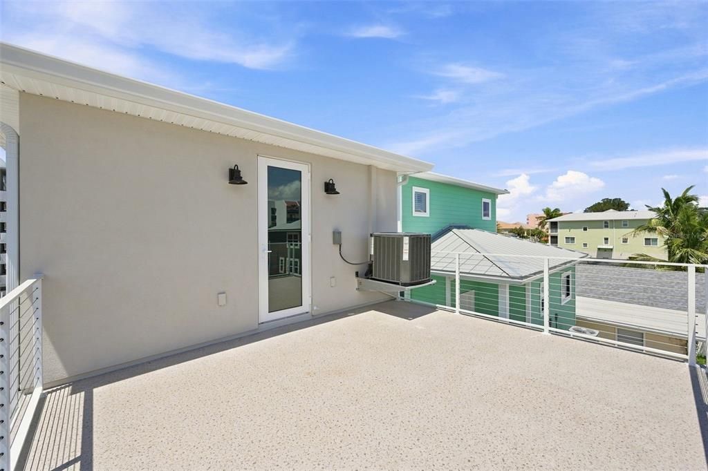 En Venta: $1,800,000 (3 camas, 2 baños, 1885 Pies cuadrados)