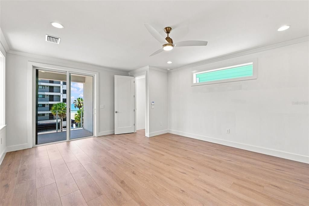 En Venta: $1,800,000 (3 camas, 2 baños, 1885 Pies cuadrados)