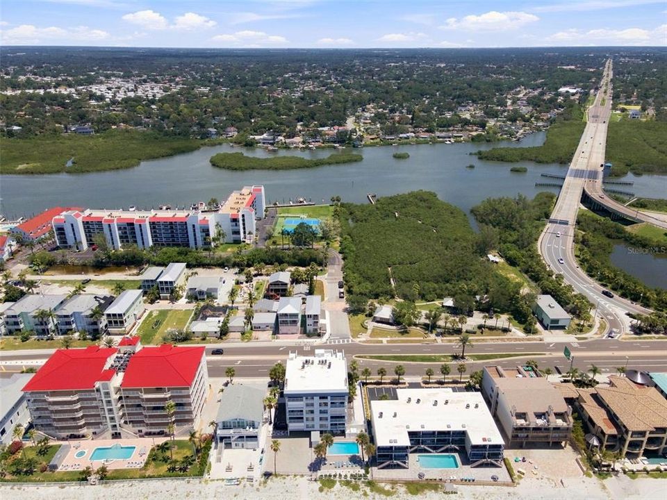 En Venta: $1,800,000 (3 camas, 2 baños, 1885 Pies cuadrados)