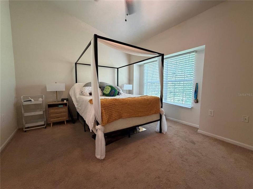 For Rent: $1,550 (2 beds, 2 baths, 1275 Square Feet)