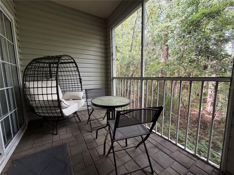 For Rent: $1,550 (2 beds, 2 baths, 1275 Square Feet)