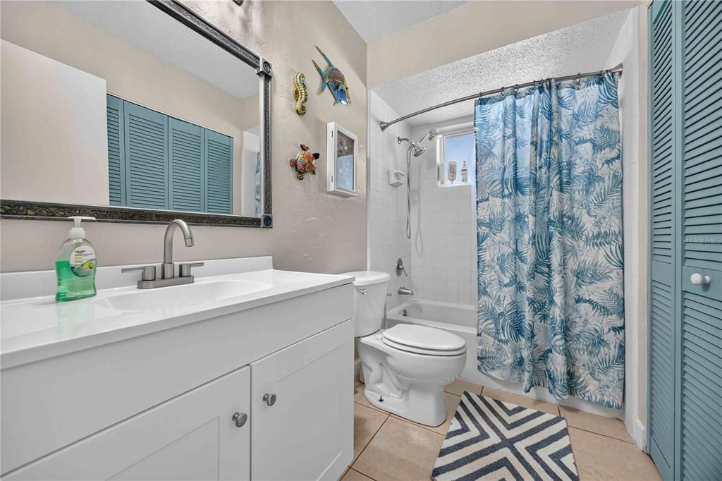 For Sale: $257,500 (3 beds, 1 baths, 1123 Square Feet)