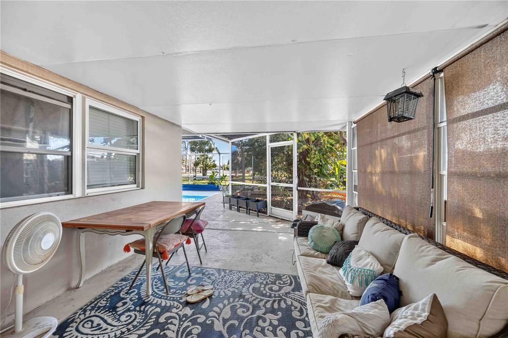For Sale: $257,500 (3 beds, 1 baths, 1123 Square Feet)