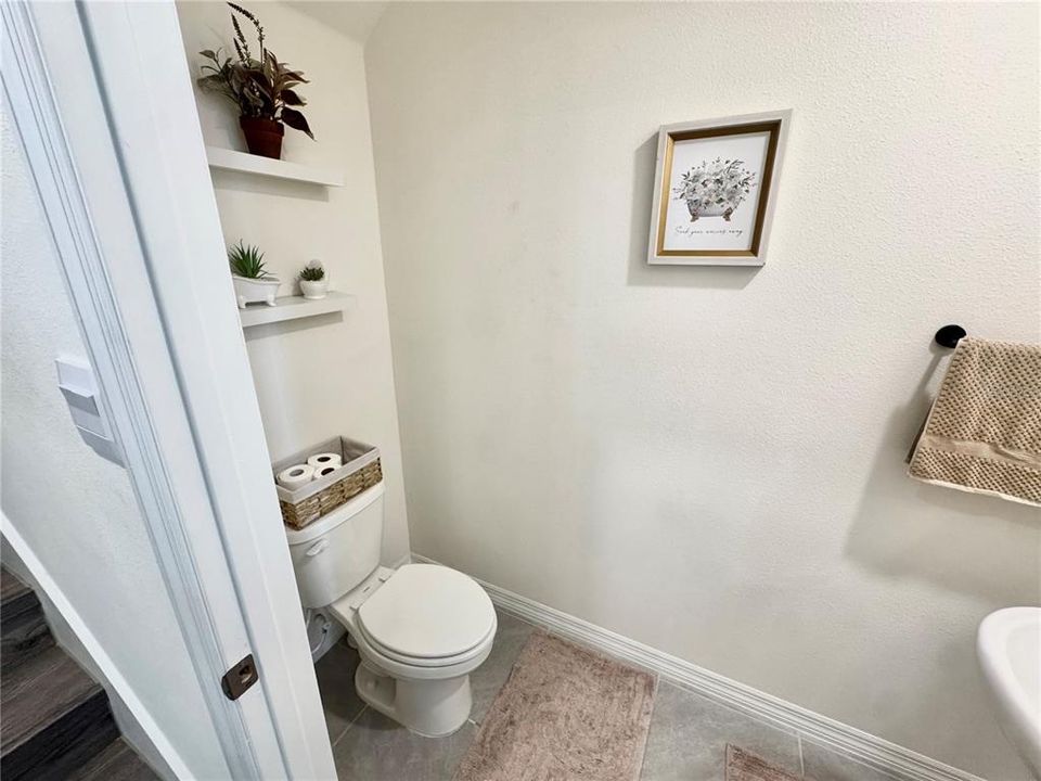 For Rent: $2,400 (3 beds, 2 baths, 1553 Square Feet)
