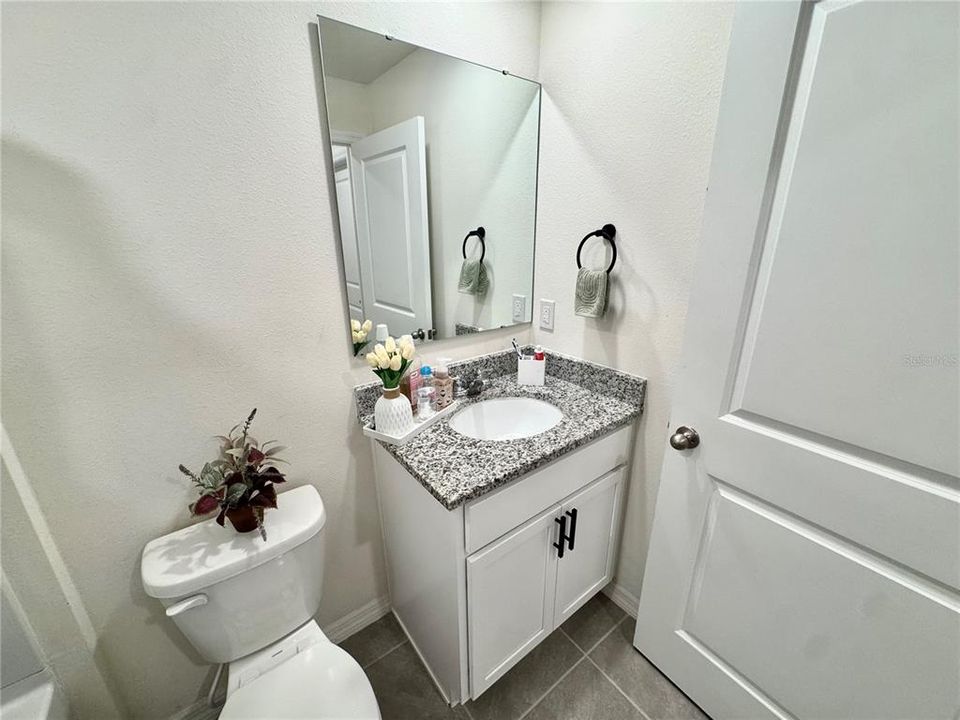 For Rent: $2,400 (3 beds, 2 baths, 1553 Square Feet)