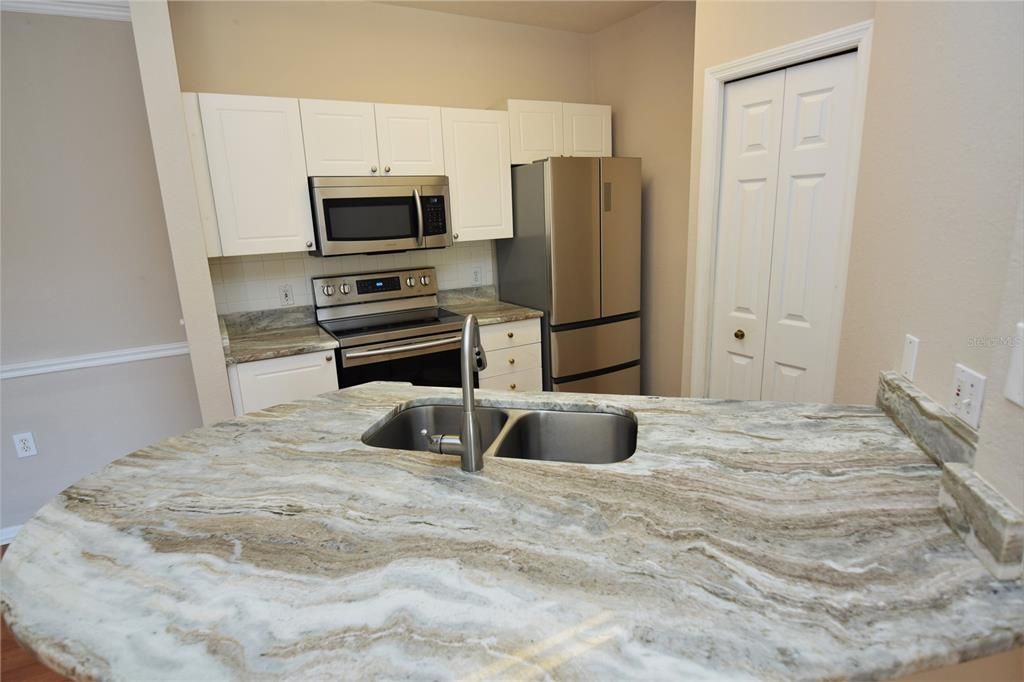 В аренду: $1,450 (1 спален, 1 ванн, 843 Квадратных фут)