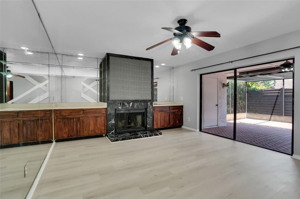 For Rent: $2,200 (3 beds, 2 baths, 1478 Square Feet)