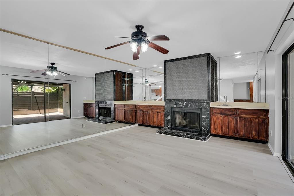 For Rent: $2,200 (3 beds, 2 baths, 1478 Square Feet)