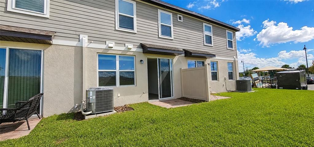 For Rent: $2,350 (3 beds, 2 baths, 1489 Square Feet)