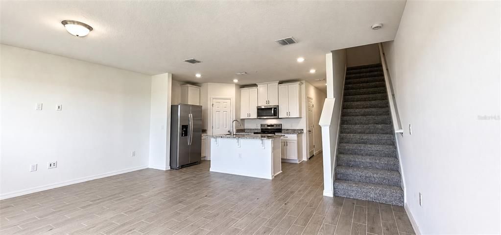 For Rent: $2,350 (3 beds, 2 baths, 1489 Square Feet)