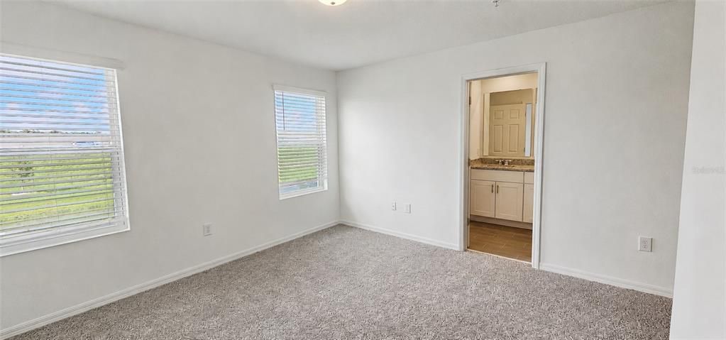 For Rent: $2,350 (3 beds, 2 baths, 1489 Square Feet)