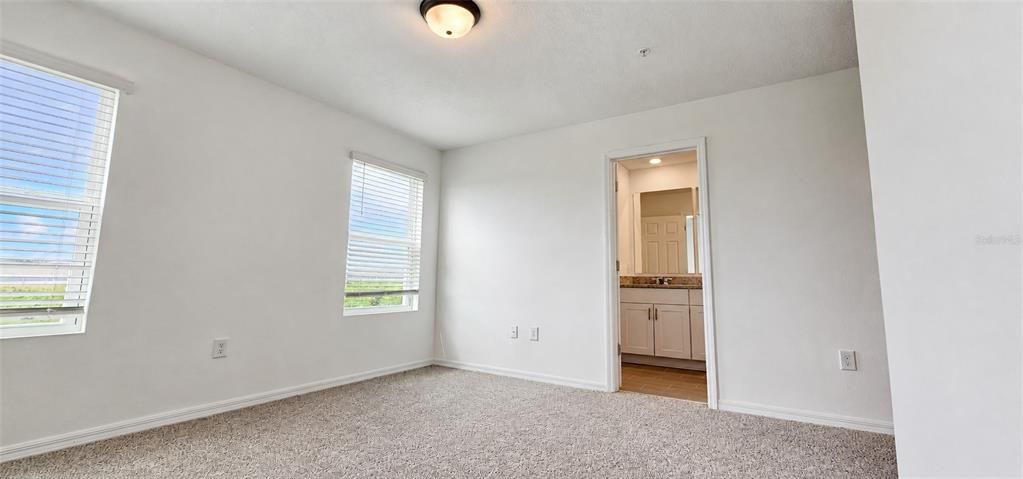 For Rent: $2,350 (3 beds, 2 baths, 1489 Square Feet)