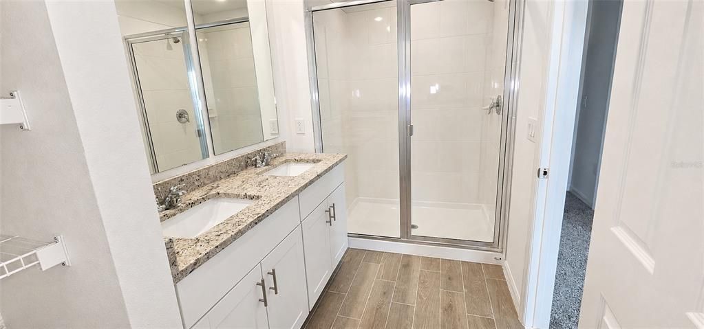 For Rent: $2,350 (3 beds, 2 baths, 1489 Square Feet)