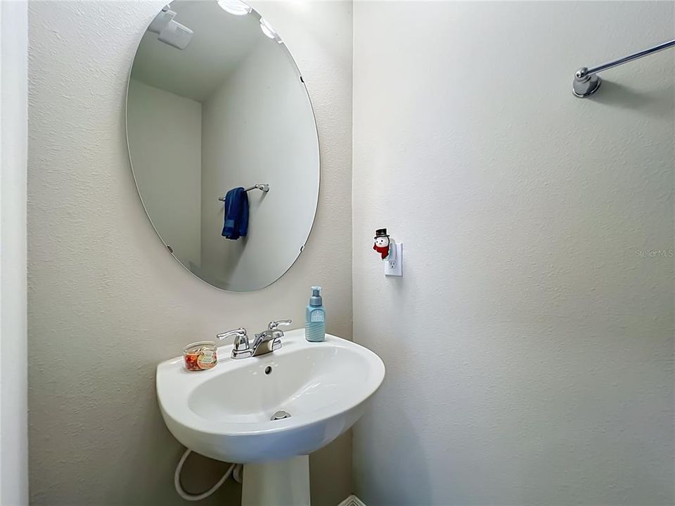 На продажу: $375,000 (3 спален, 2 ванн, 1778 Квадратных фут)