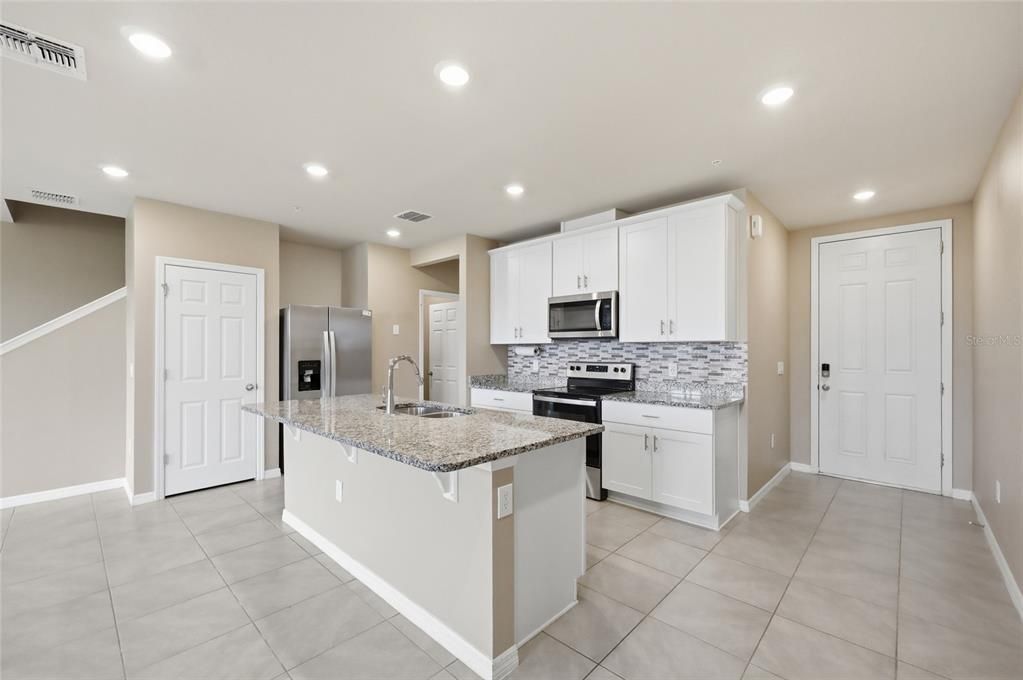 For Sale: $339,000 (3 beds, 2 baths, 1570 Square Feet)